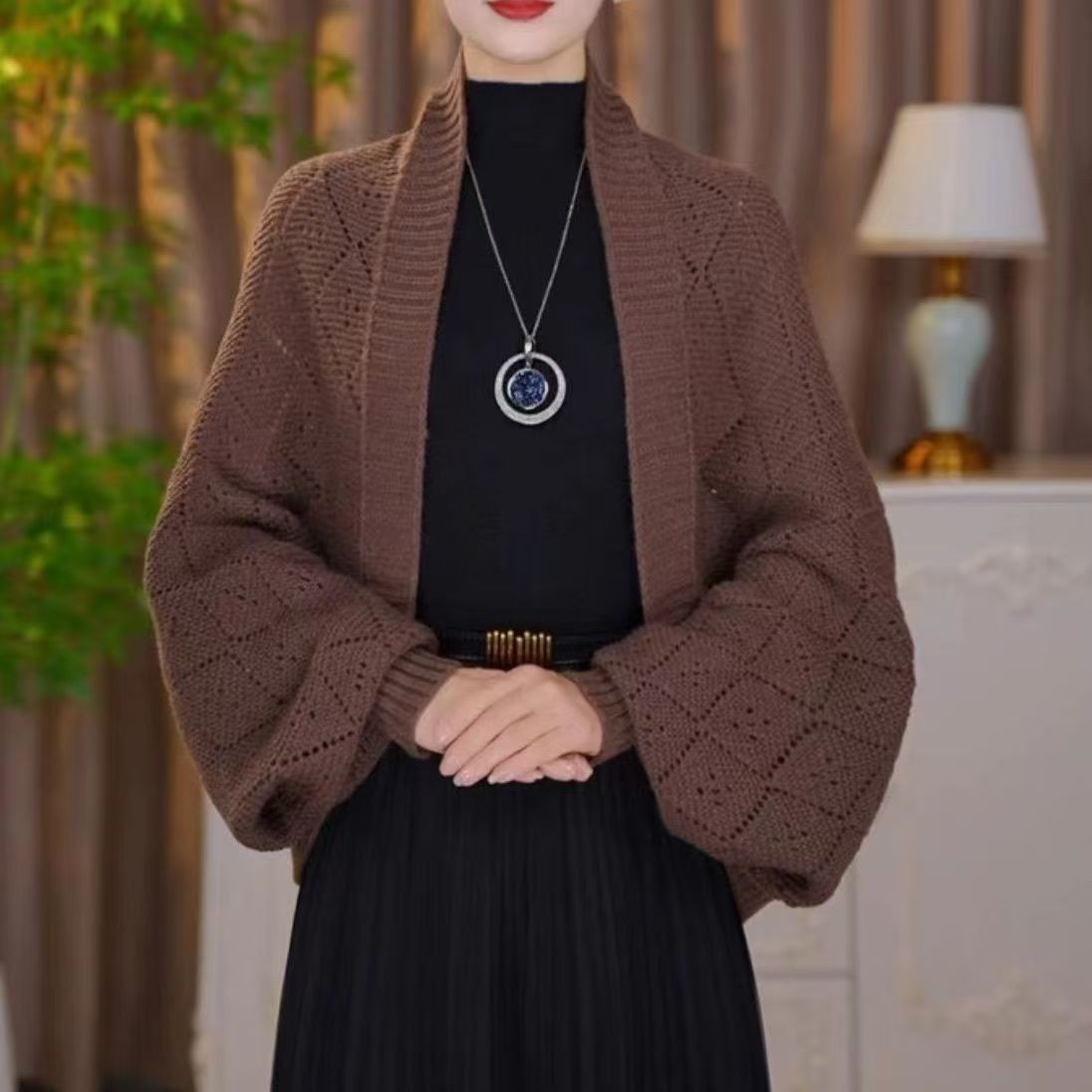 Mode ausgehöhlte Strickjacke