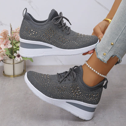 🔥🔥Ultimo giorno di promozione, approfitta del 50% di sconto🔥 Scarpe sportive ortopediche traspiranti da donna, stile casual e alla moda, decorate con strass incastonati.