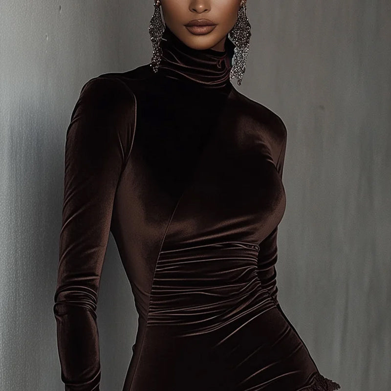 Elegante abito asimmetrico con rifiniture in pizzo da donna