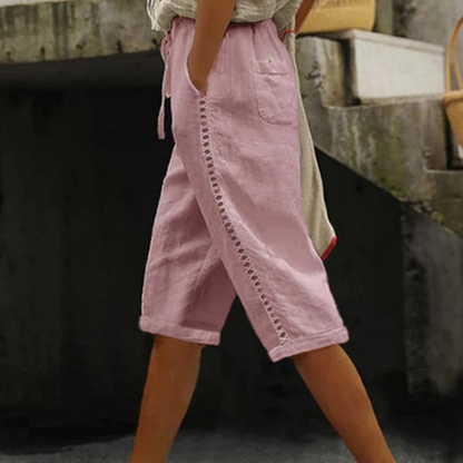 Pantaloni capri estivi da donna con pizzo traforato