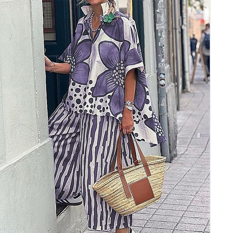 Completo da donna a due pezzi: top stampato e pantaloni abbinati.