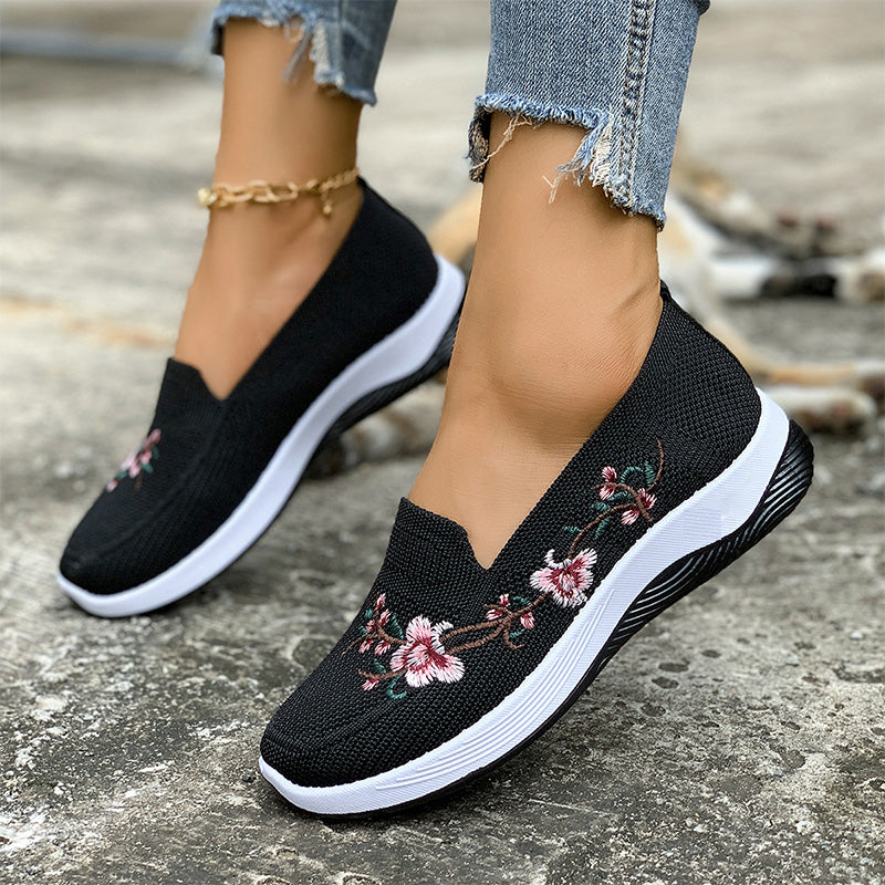 👟🌸 Scarpe slip-on in maglia con motivi floreali