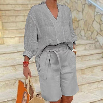 ☀️ È arrivato il best-seller dell'estate 2026! Completo casual da donna composto da un top con scollo a V e pantaloncini