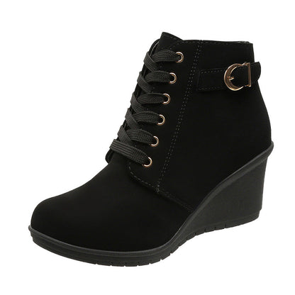 🔥 50% OFF HOJE! 👢 Botas Femininas com Salto Anabela Confortável – Elegantes, Versáteis e Perfeitas Para o Dia a Dia ✨